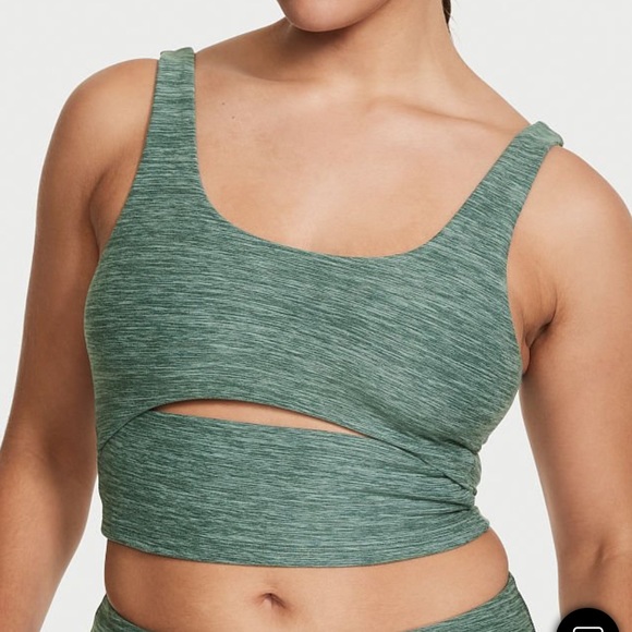 Victoria's Secret Tops - NWT VICTORIA'S SECRET Flow On Point Essential Cutout Crop Tank XXL